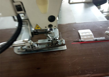 Porcellana Punti della macchina per cucire 8000 della biancheria intima del modello del reggiseno con il servomotore fornitore