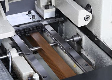 Macchina da cucire industriale automatica di protezione del filo di messa a terra con il dispositivo specifico fornitore